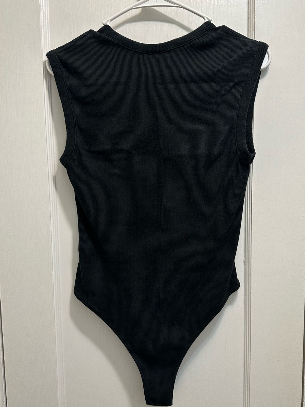 Universal Thread Black Ribbed V-Neck Bodysuit - Picture 3 of 3